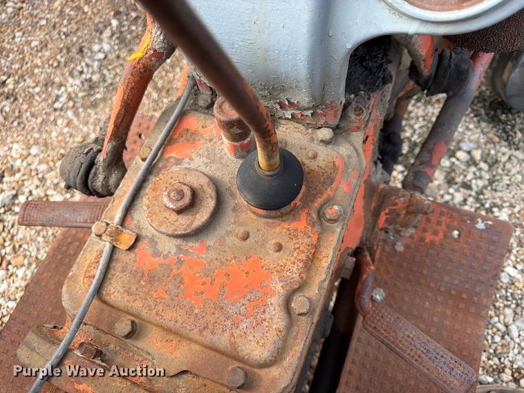 image for item FU4565 Ford tractor