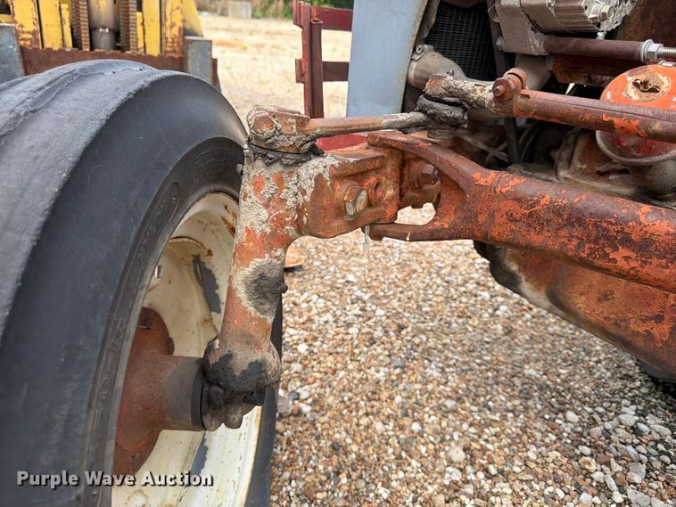 image for item FU4565 Ford tractor