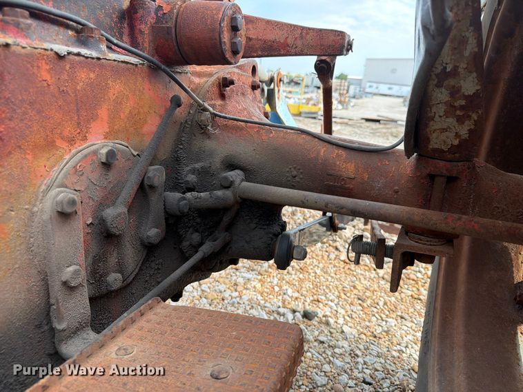 image for item FU4565 Ford tractor