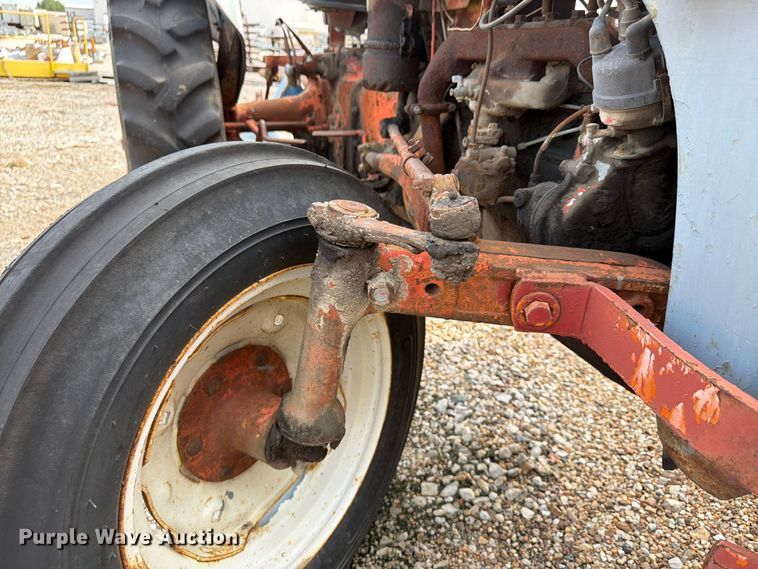 image for item FU4565 Ford tractor