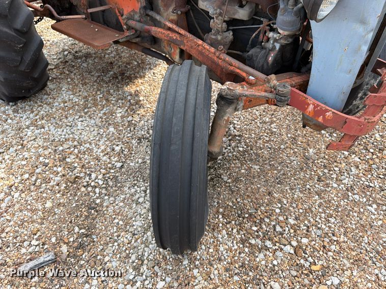 image for item FU4565 Ford tractor