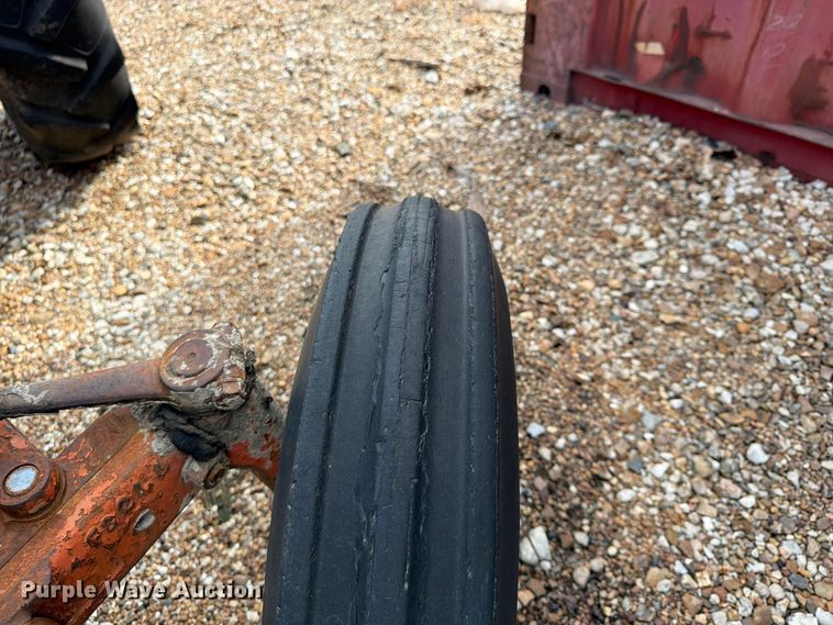 image for item FU4565 Ford tractor