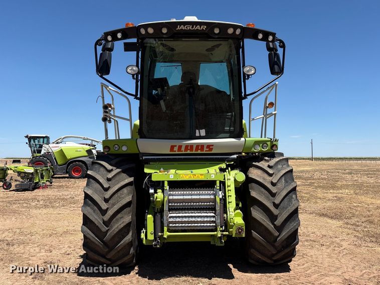 image for item JM9374 Claas Jaguar 990 forage harvester