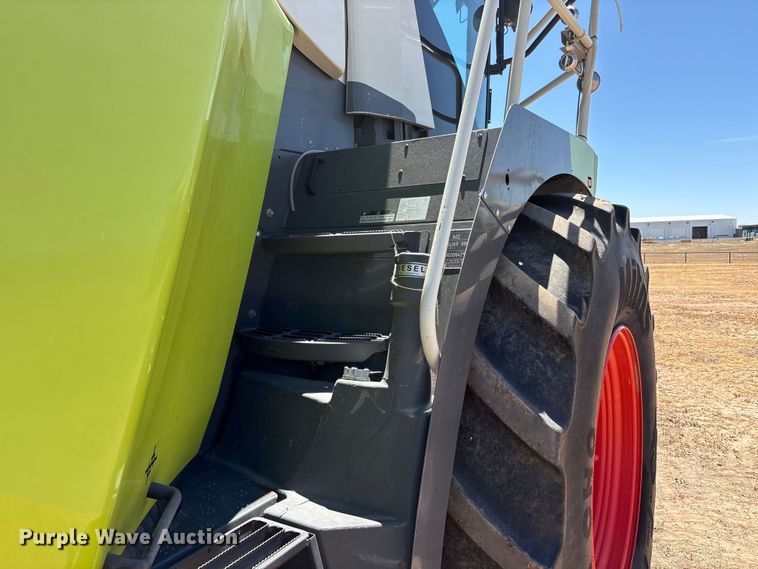 image for item JM9374 Claas Jaguar 990 forage harvester