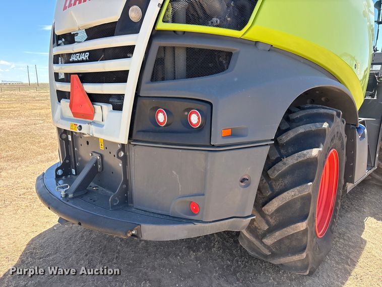 image for item JM9374 Claas Jaguar 990 forage harvester