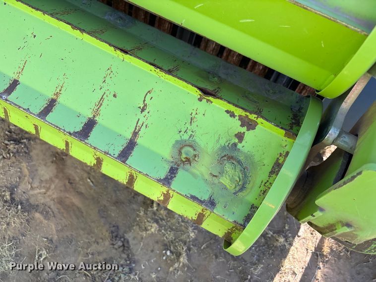 image for item JM9378 2017 Claas 380 pickup head