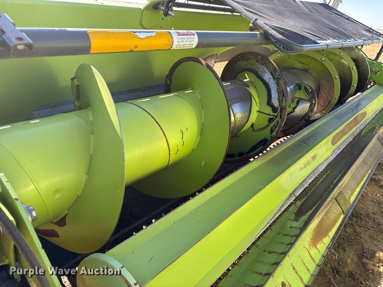 image for item JM9378 2017 Claas 380 pickup head