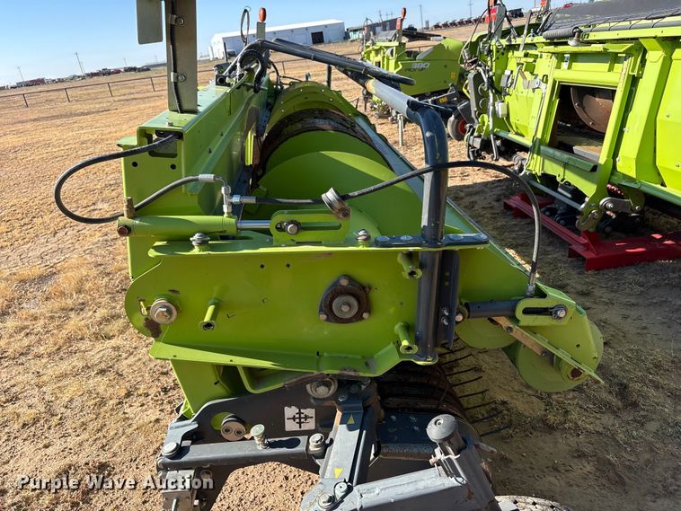 image for item JM9378 2017 Claas 380 pickup head