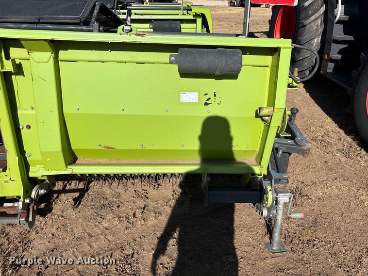 image for item JM9378 2017 Claas 380 pickup head
