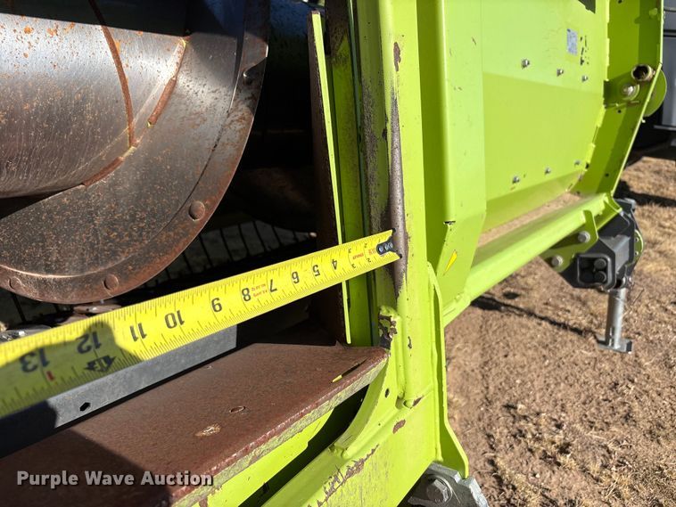 image for item JM9378 2017 Claas 380 pickup head