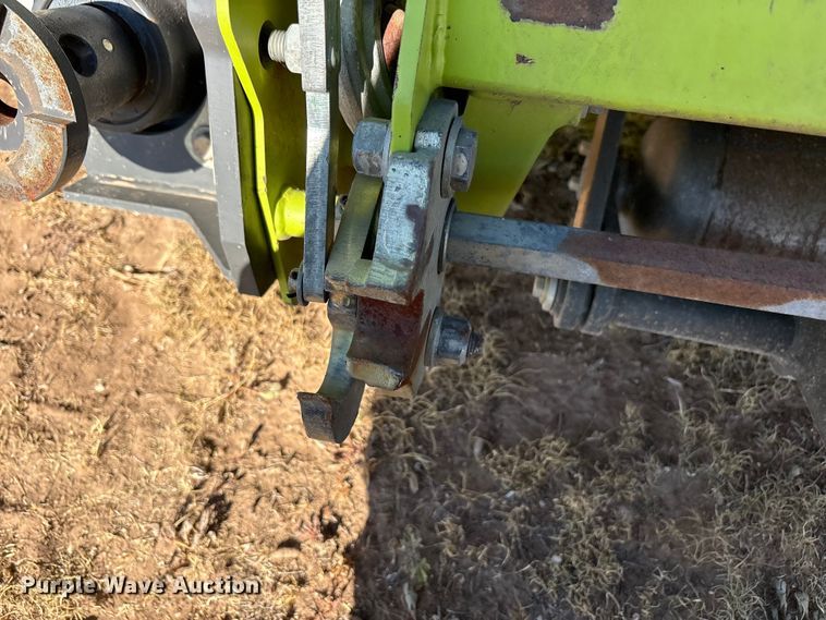 image for item JM9378 2017 Claas 380 pickup head