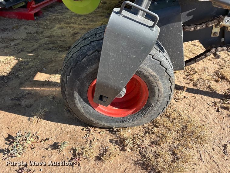 image for item JM9378 2017 Claas 380 pickup head