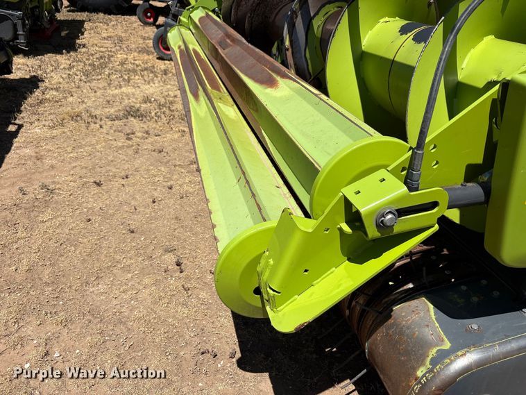 image for item JM9379 2019 Claas I36 380 pick up pickup head