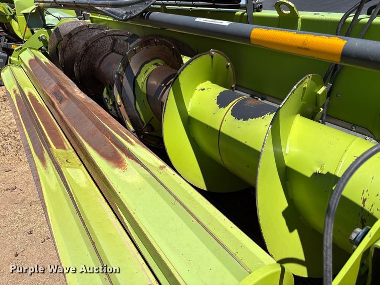 image for item JM9379 2019 Claas I36 380 pick up pickup head