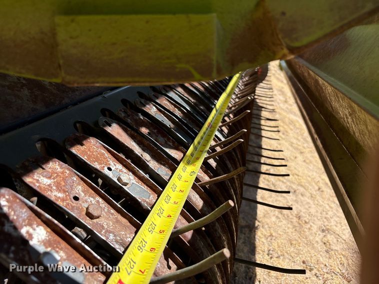 image for item JM9379 2019 Claas I36 380 pick up pickup head