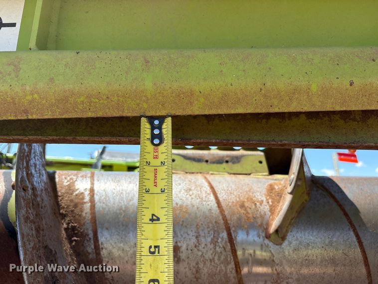 image for item JM9379 2019 Claas I36 380 pick up pickup head
