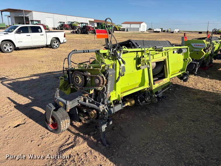 image for item JM9380 2018 Claas 380 pickup head