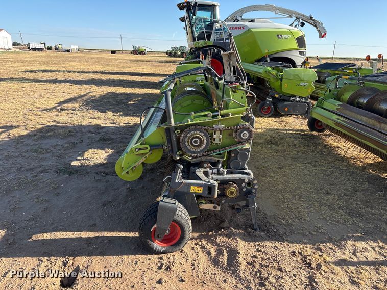 image for item JM9380 2018 Claas 380 pickup head
