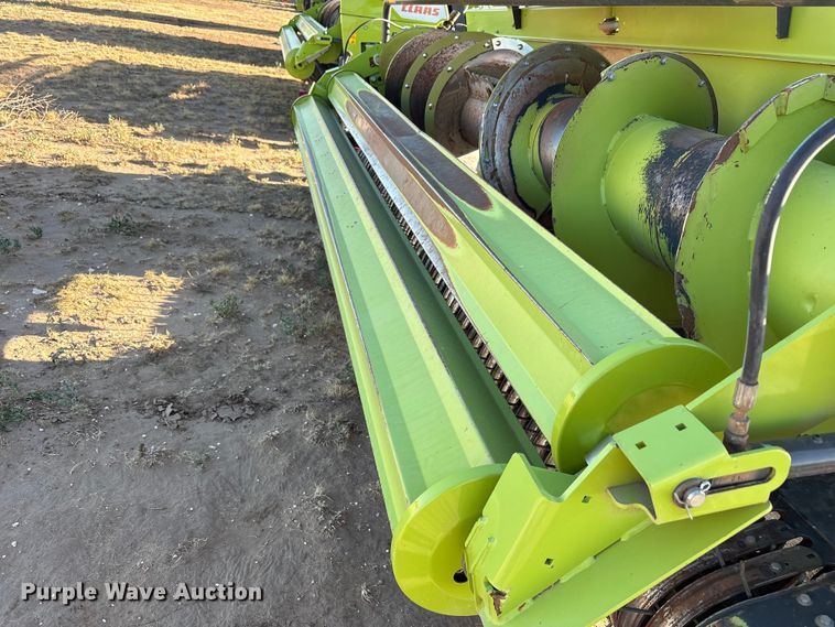 image for item JM9380 2018 Claas 380 pickup head