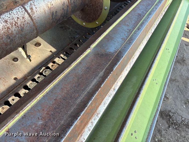 image for item JM9380 2018 Claas 380 pickup head