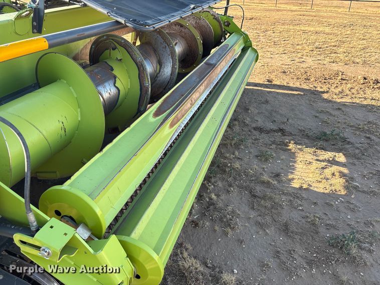 image for item JM9380 2018 Claas 380 pickup head