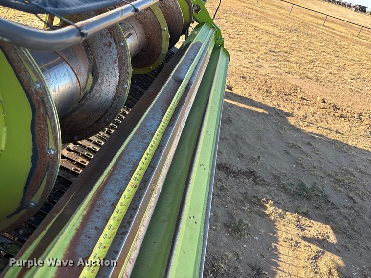 image for item JM9380 2018 Claas 380 pickup head