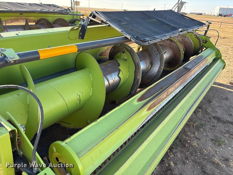 image for item JM9380 2018 Claas 380 pickup head