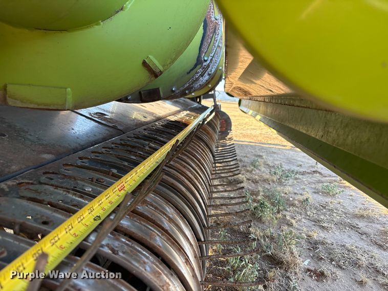 image for item JM9380 2018 Claas 380 pickup head