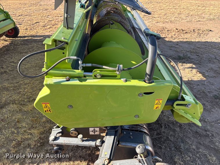 image for item JM9380 2018 Claas 380 pickup head