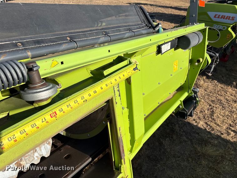 image for item JM9380 2018 Claas 380 pickup head
