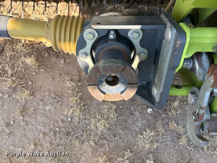 image for item JM9380 2018 Claas 380 pickup head