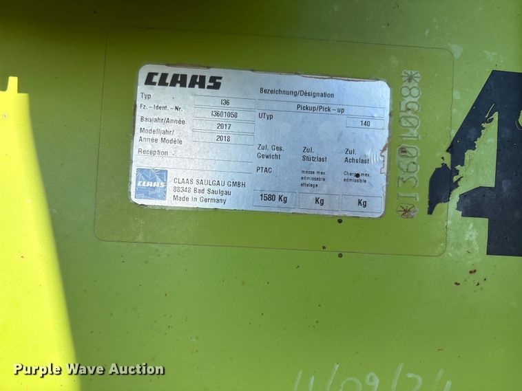 image for item JM9380 2018 Claas 380 pickup head