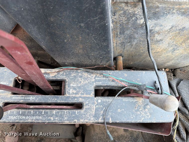 image for item MZ9800 Allis Chalmers A-C 7040 tractor