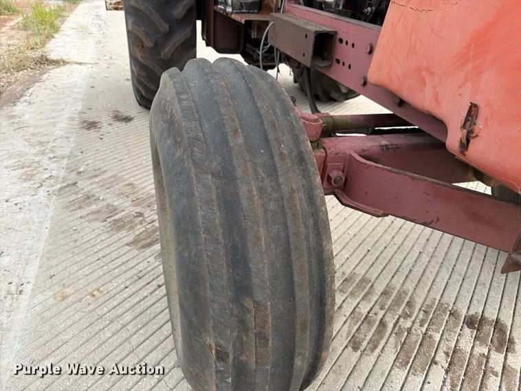 image for item MZ9800 Allis Chalmers A-C 7040 tractor