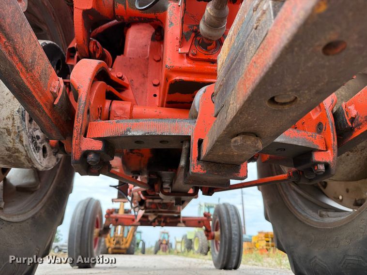 image for item MZ9801 Allis Chalmers Two-Twenty tractor