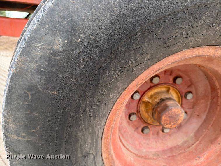image for item MZ9801 Allis Chalmers Two-Twenty tractor