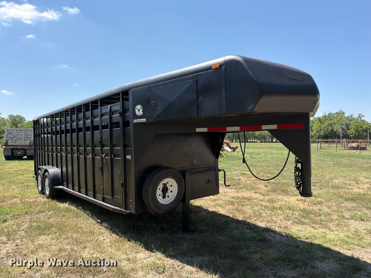 image for item MZ9830 1999 Hillsboro livestock trailer