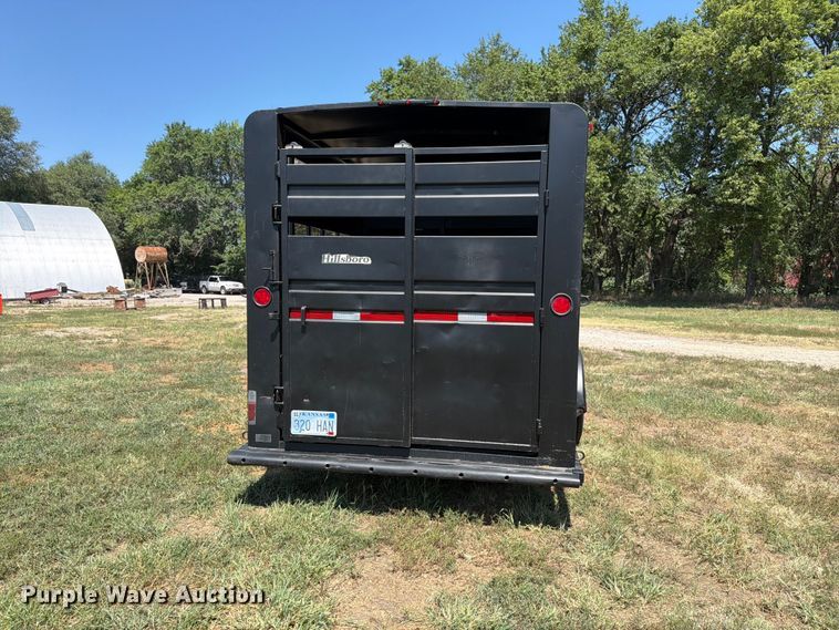 image for item MZ9830 1999 Hillsboro livestock trailer
