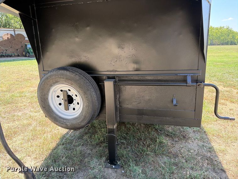 image for item MZ9830 1999 Hillsboro livestock trailer