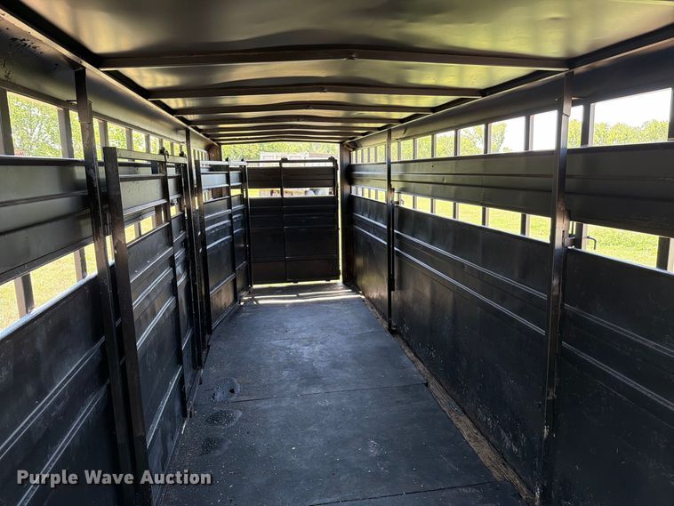 image for item MZ9830 1999 Hillsboro livestock trailer