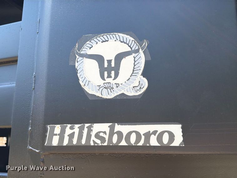 image for item MZ9830 1999 Hillsboro livestock trailer