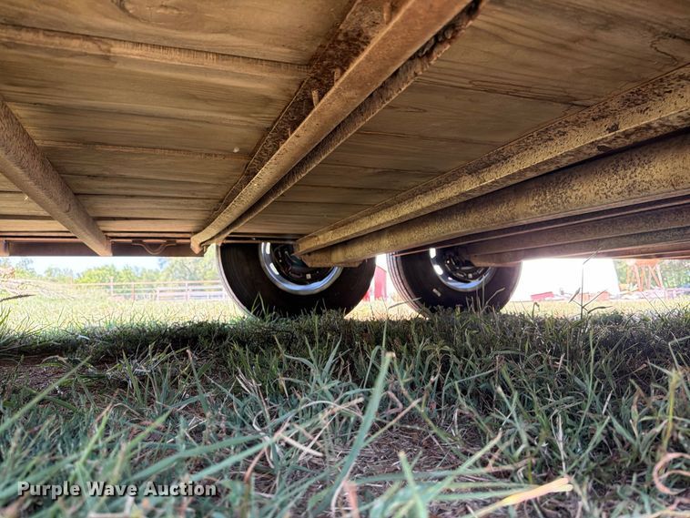 image for item MZ9830 1999 Hillsboro livestock trailer