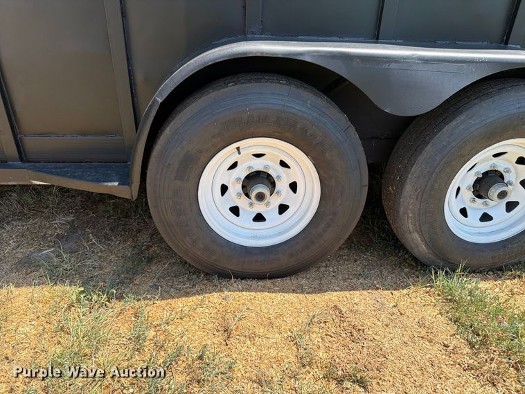 image for item MZ9830 1999 Hillsboro livestock trailer