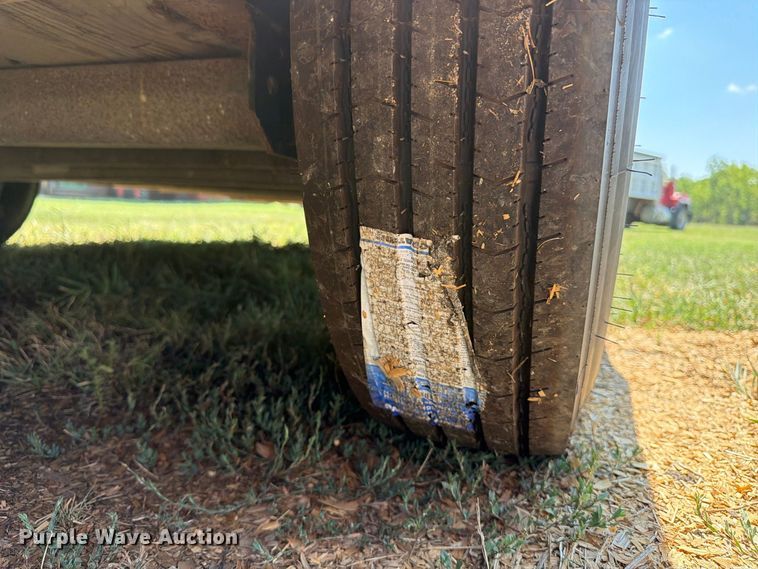 image for item MZ9830 1999 Hillsboro livestock trailer