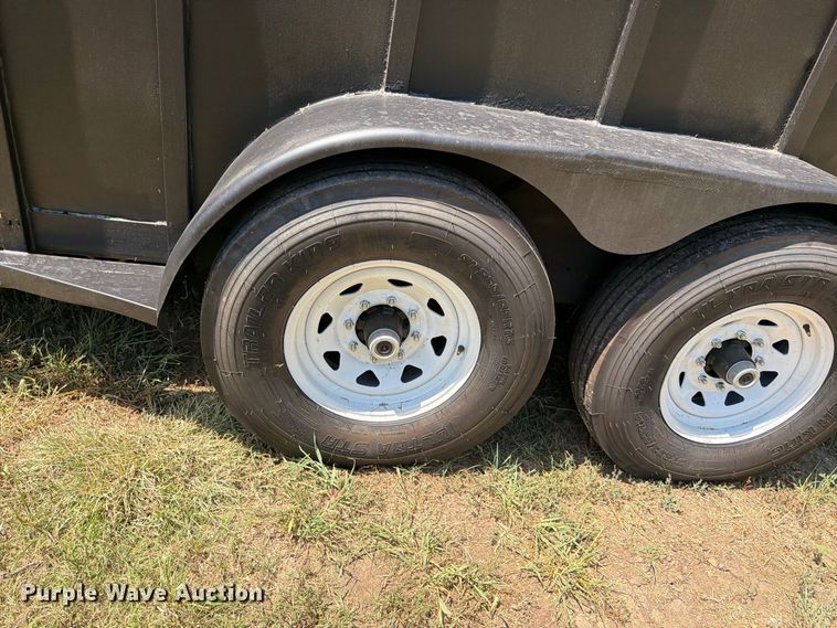 image for item MZ9830 1999 Hillsboro livestock trailer