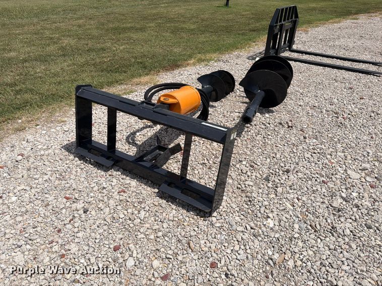 image for item MZ9925 2025 Wolverine ADB-13-1218R skid steer auger