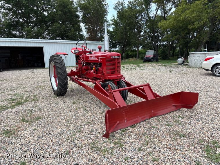 image for item NM9874 1946 McCormick Farmall H tractor