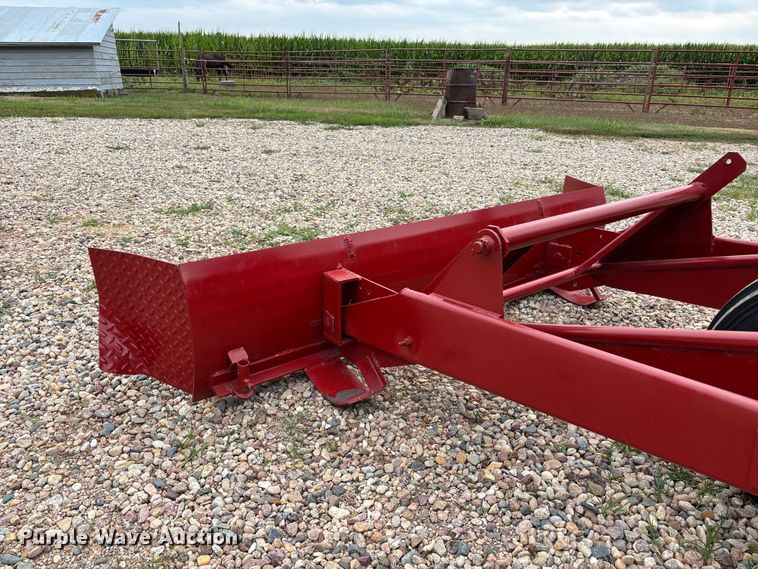 image for item NM9874 1946 McCormick Farmall H tractor