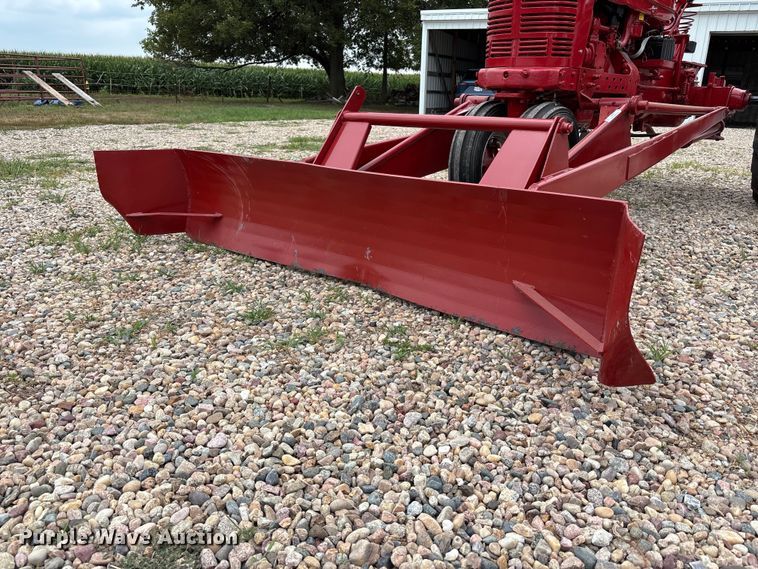 image for item NM9874 1946 McCormick Farmall H tractor