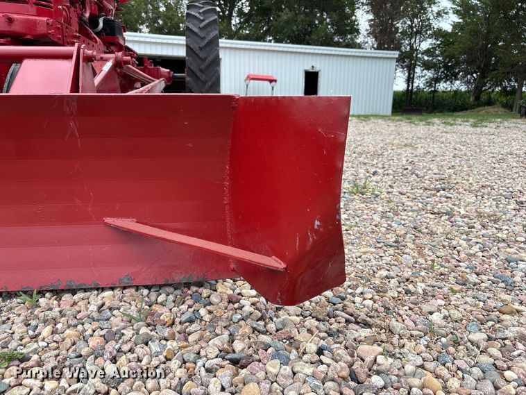 image for item NM9874 1946 McCormick Farmall H tractor